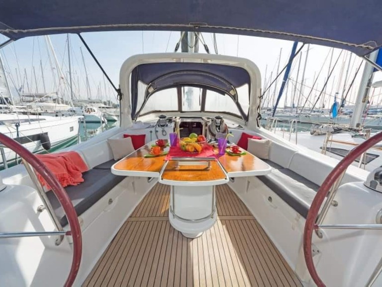 Bareboat Rental Sailboat Bénéteau with a boat licence