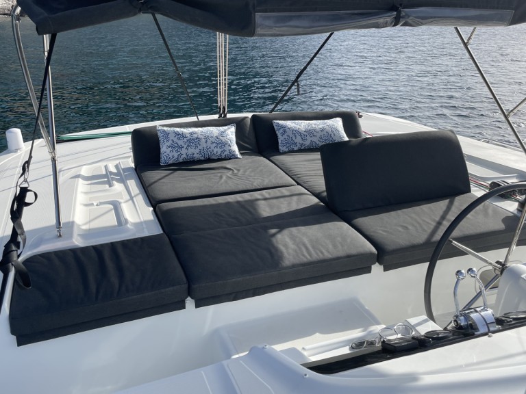 Yacht charter Capo d'Orlando cheap Lagoon 46