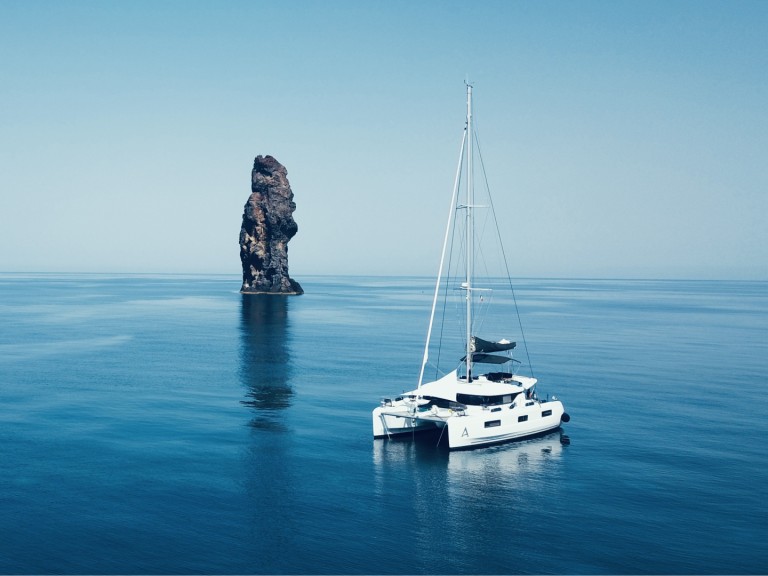 Catamaran for rent Cugnana Verde at the best price