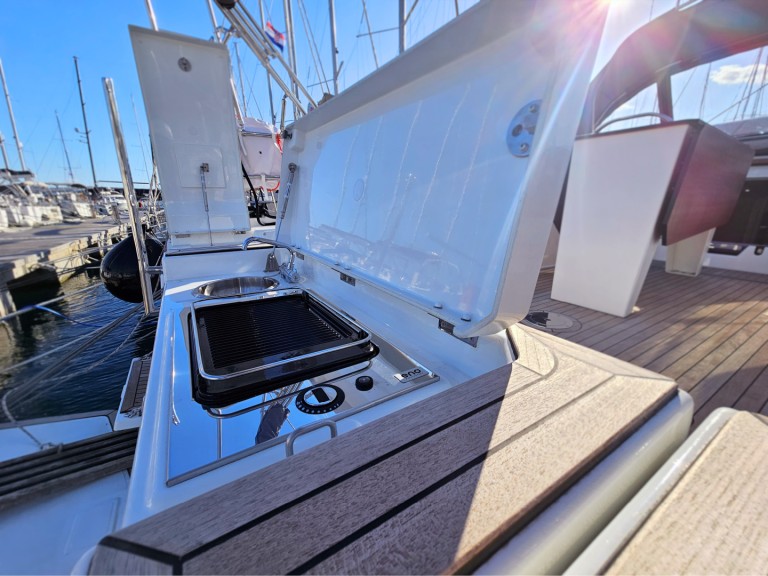 Sailboat rental with or without captain Dufour Kaštel Gomilica