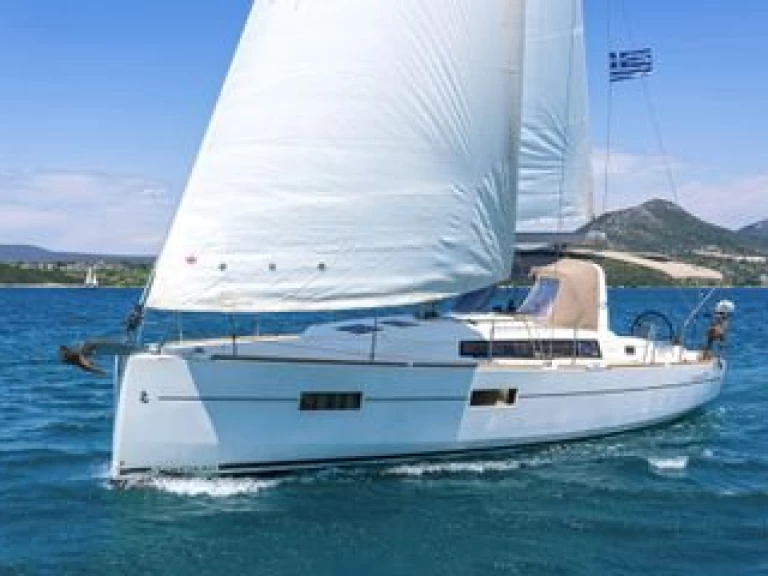 Sailboat for rent Empuriabrava at the best price