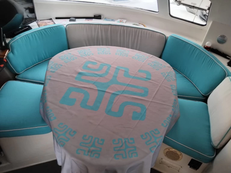 Catamaran rental in Mooréa Island - Fountaine Pajot Athena 38