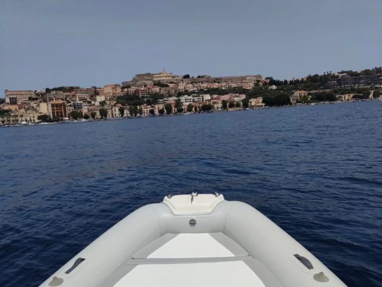 Bsc BSC 65 in Milazzo on SamBoat