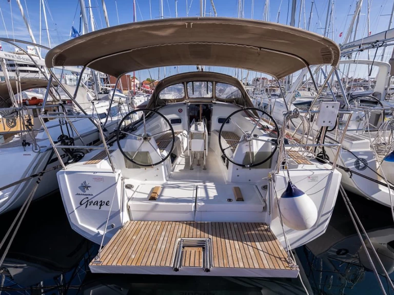 Jeanneau Sun Odyssey 349 in Biograd na Moru on SamBoat