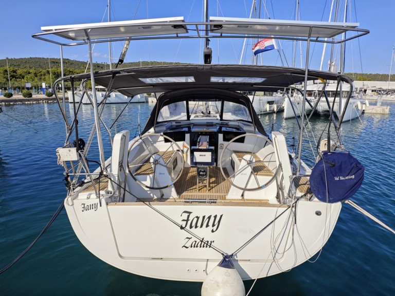 Yacht charter Sukošan cheap Hanse 388