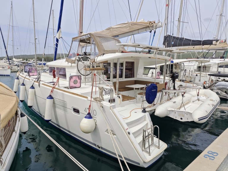 Yacht charter Sukošan cheap Lagoon 400 S2
