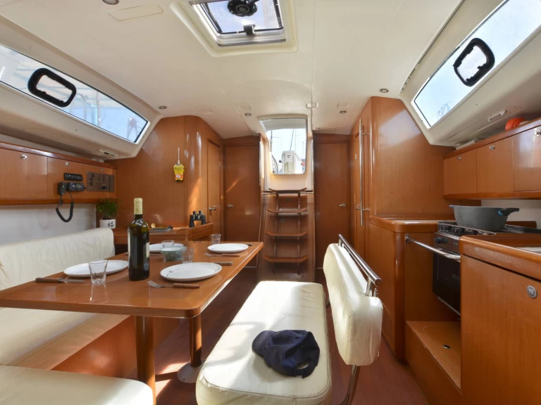 Sailboat for rent Corfu at the best price