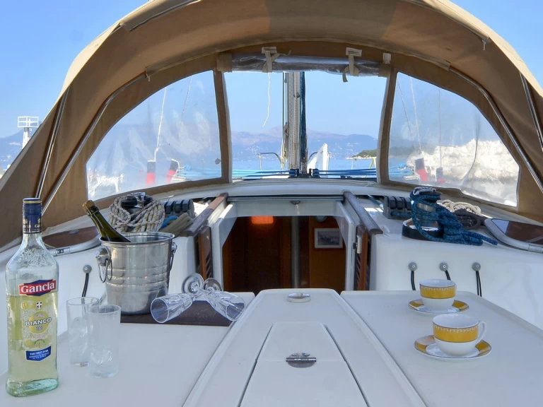 Bénéteau Beneteau Oceanis 43  Refited 2022 in Corfu on SamBoat