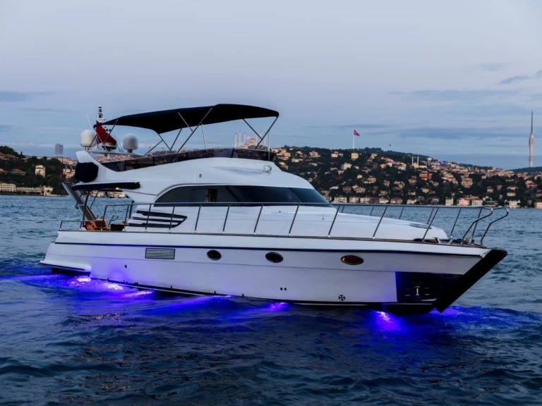 Yacht charter Beşiktaş cheap costom made