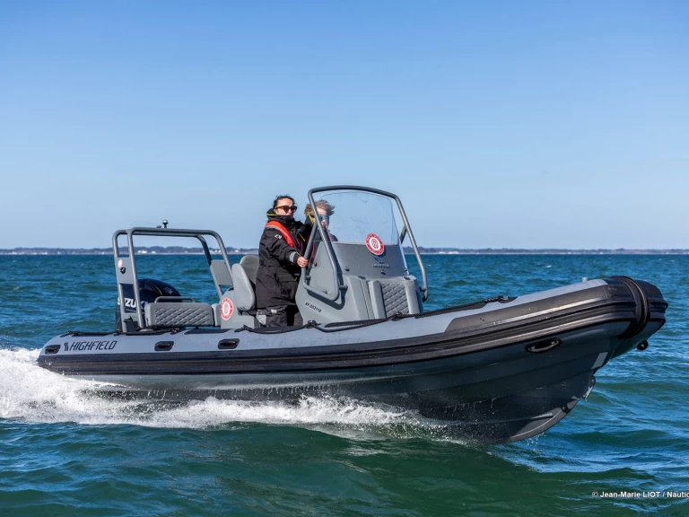 Bareboat Rental RIB Highfield with a boat licence