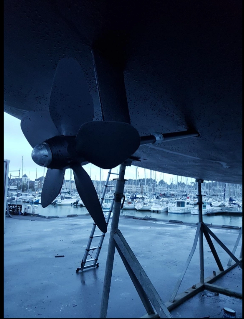 Yacht charter Saint-Brieuc cheap Feeling 546