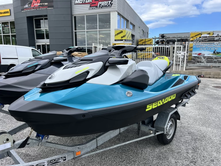 Jet ski rental in Fréjus - Sea-Doo GTI 170 