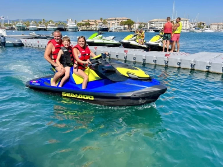 Jet ski rental in Fréjus - Sea-Doo GTI 170 