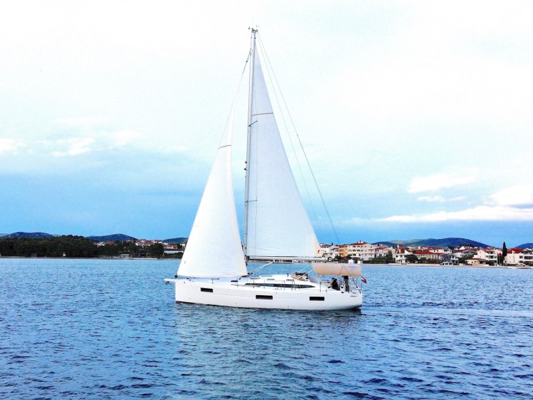 Sailboat rental in Pirovac - Elan Impression 45