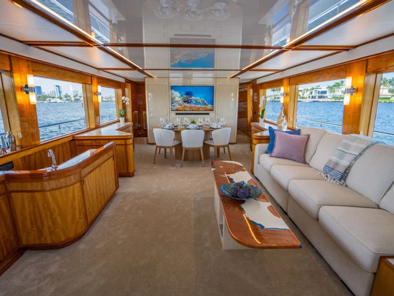 Intermarine Carpe Diem in Miami on SamBoat