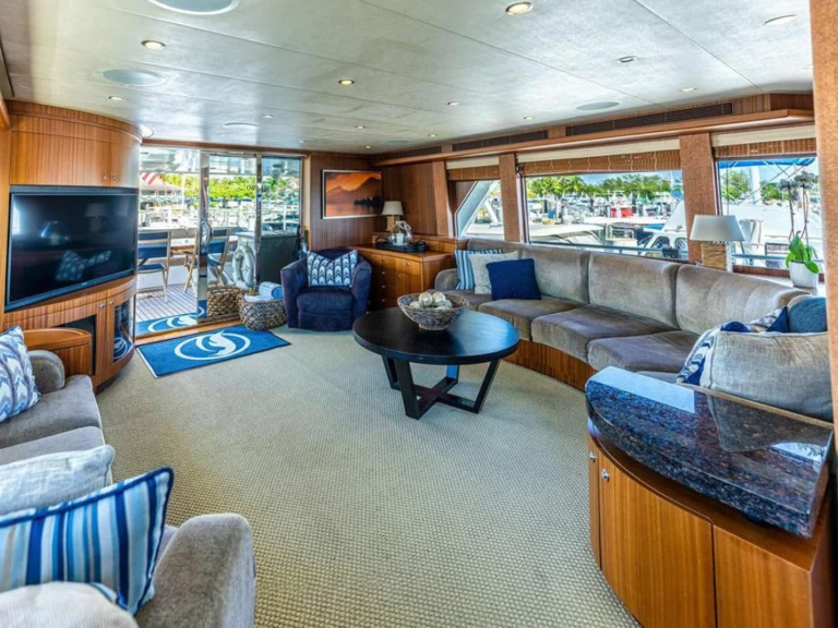 Yacht charter Stuart cheap JUS CHILL'N'