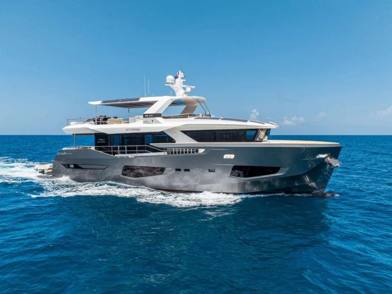 Luxury Yacht for rent Nassau at the best price