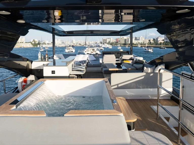 Bareboat Rental Luxury Yacht Not Available with a boat licence