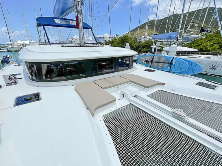 Boat rental Lagoon OCEANS 8 in British Virgin Islands (BVI) on Samboat