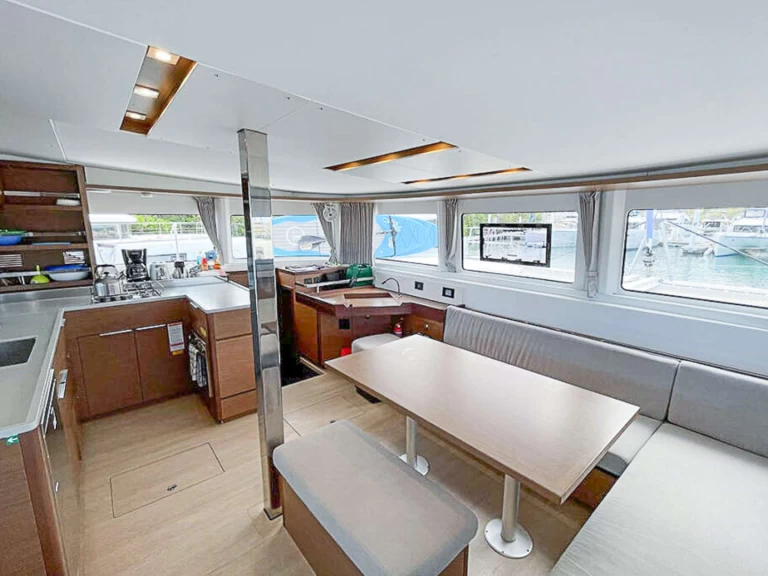 Luxury Yacht rental with or without captain Lagoon British Virgin Islands (BVI)