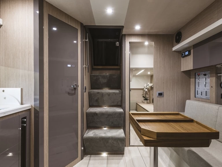 Luxury Yacht rental in Taormina - Cranchi Z 35