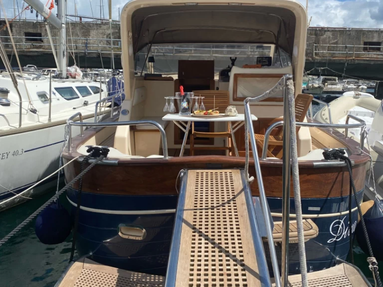 Motorboat rental in Sorrento - Apreamare Aprea 9