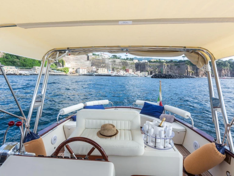 Motorboat rental with or without captain Acquamarina Sorrento