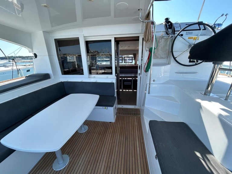 Catamaran rental in Split - Lagoon Lagoon 40