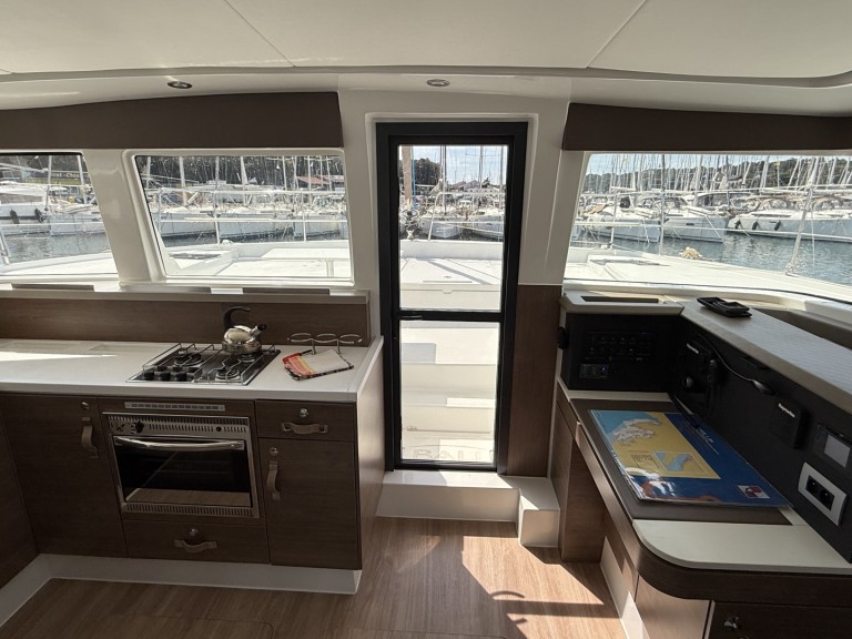 Bareboat Rental Catamaran Bali with a boat licence