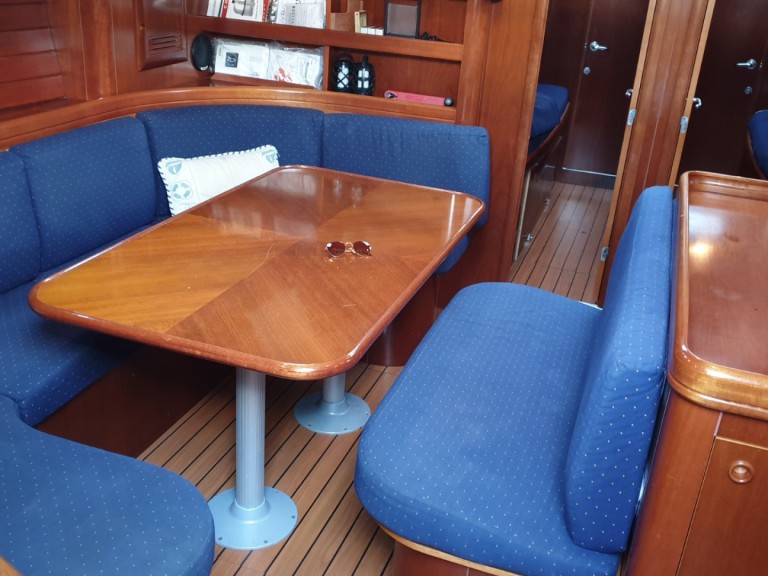 Sailboat for rent Níkiti at the best price