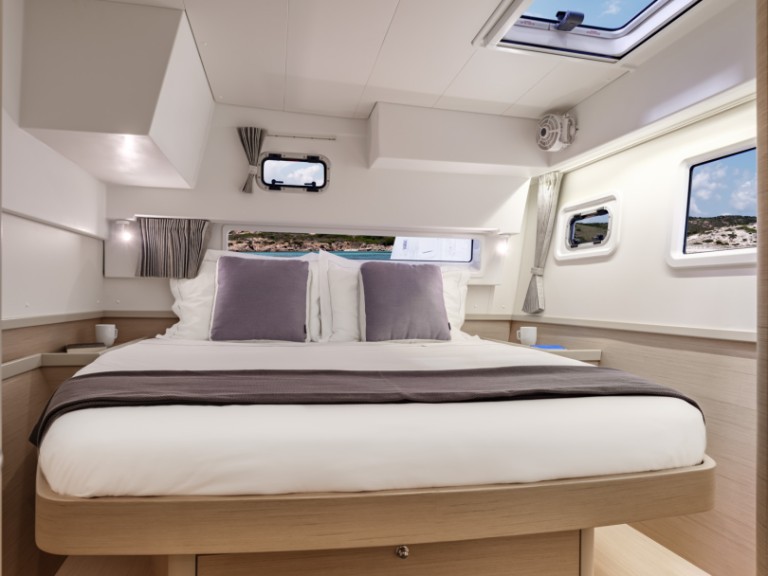 Rent a Lagoon Lagoon 42 Millenium Split