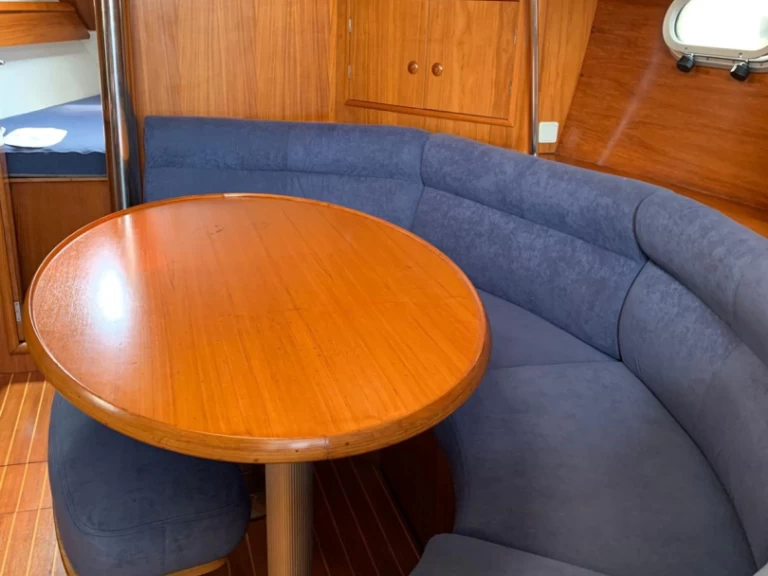 Sailboat for rent Finale Ligure at the best price