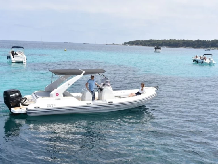 Yacht charter Juan-les-Pins cheap B7