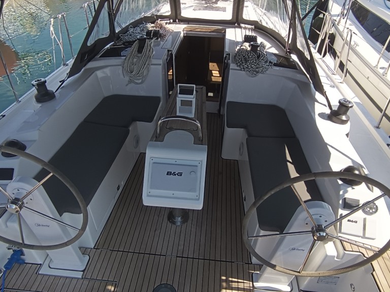 Bareboat Rental Sailboat Bavaria with a boat licence