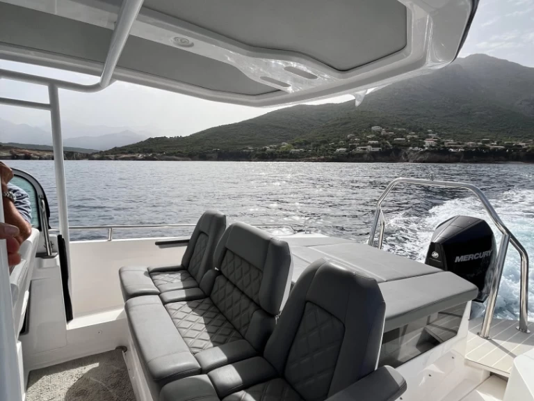 Bareboat Rental Motorboat Axopar with a boat licence