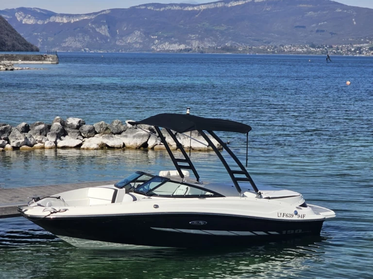 Motorboat for rent Aix-les-Bains at the best price