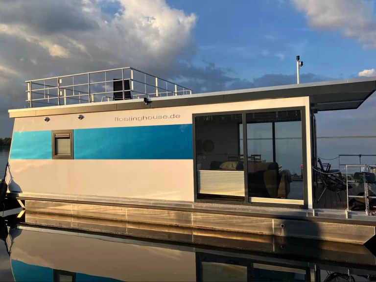 Yacht charter Röbel/Müritz cheap 33