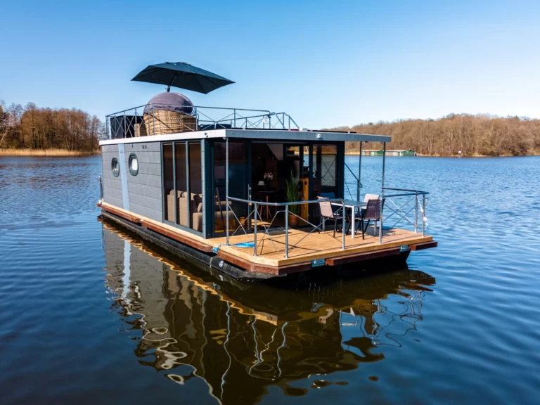 Houseboat rental with or without captain Rivo Buchholz