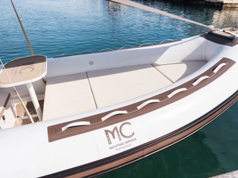 Bareboat Rental RIB Nadir with a boat licence