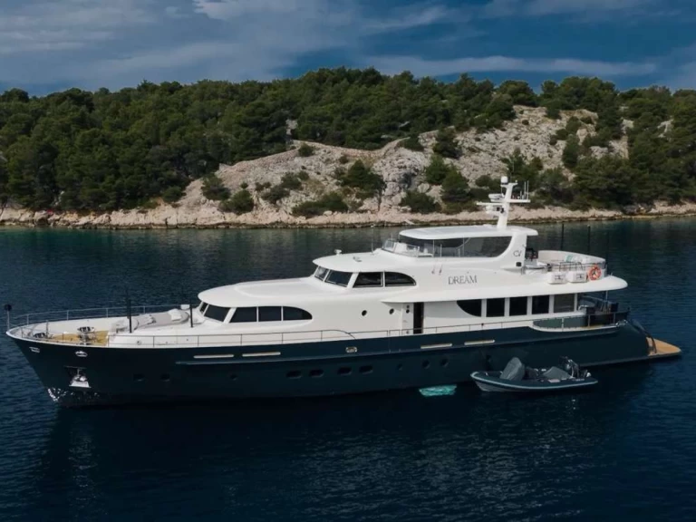 Luxury Yacht rental with or without captain  Custom Built Aluminum Cutter Šibenik