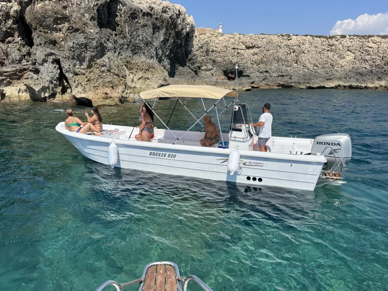 Rent a Conero Breeze 820 Marzamemi