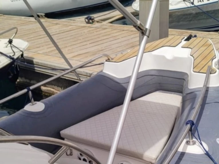 Yacht charter Port of Alicante cheap Rib580