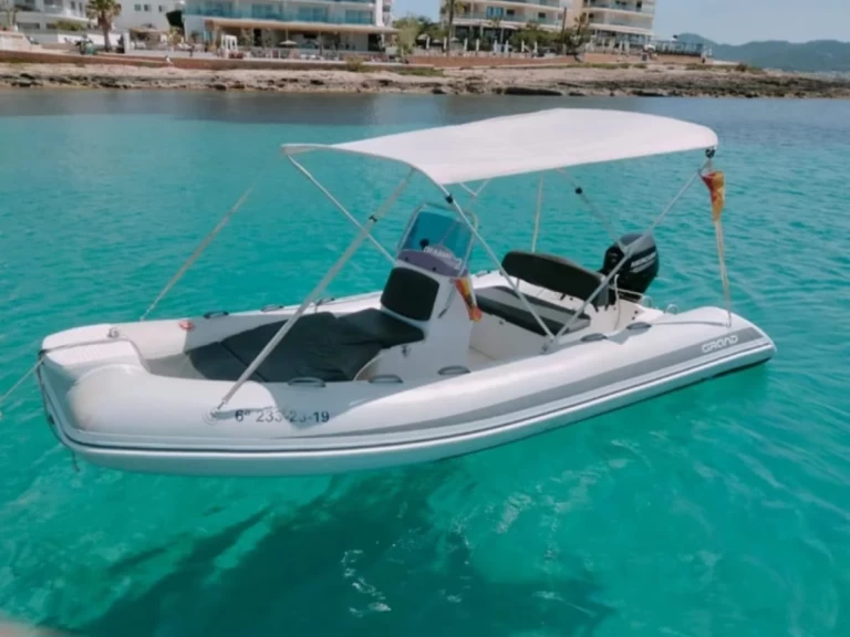 Boat rental Grand Boats Golden Line G340EF in Sant Antoni de Portmany on Samboat