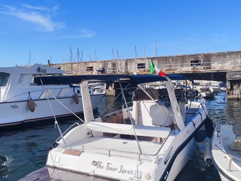 Motorboat for rent Castellammare di Stabia at the best price