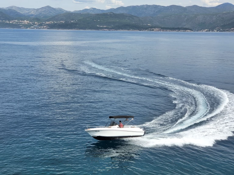 Boat rental Jeanneau Cap Camarat 6.5 CC in Dubrovnik on Samboat