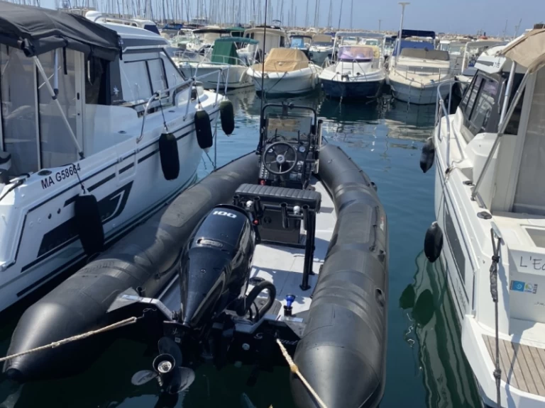 Rent a Tarpon AD 55 Marseille