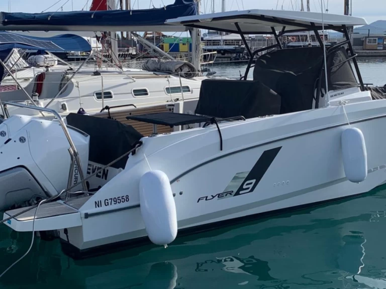Motorboat rental in Cannes - Bénéteau Flyer 9