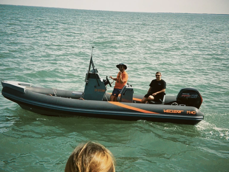 Rent a Valiant Valiant 630 Sport Royan