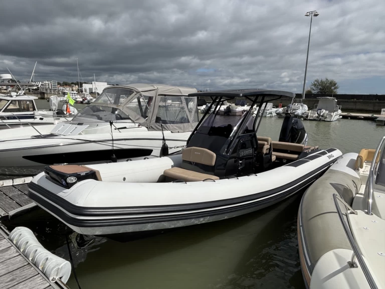 Rent a Brig Eagle 8 Royan