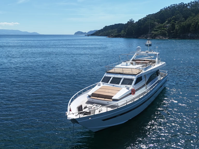 Bareboat Rental Luxury Yacht Cantieri Di Pisa with a boat licence